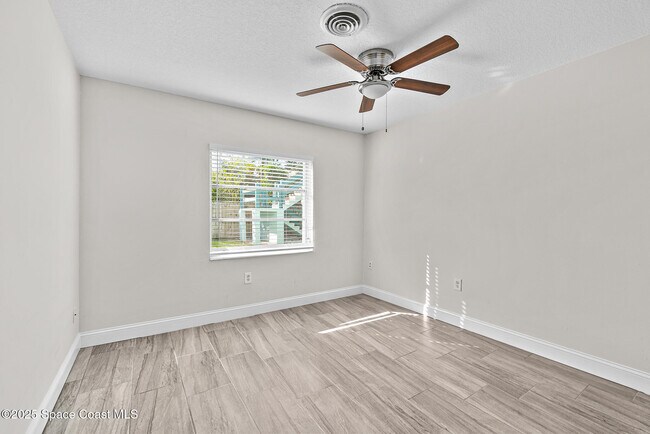 Building Photo - 311 Taylor Ave