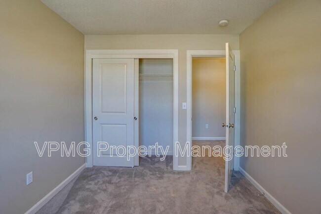 Building Photo - 4013 NE 89th Way