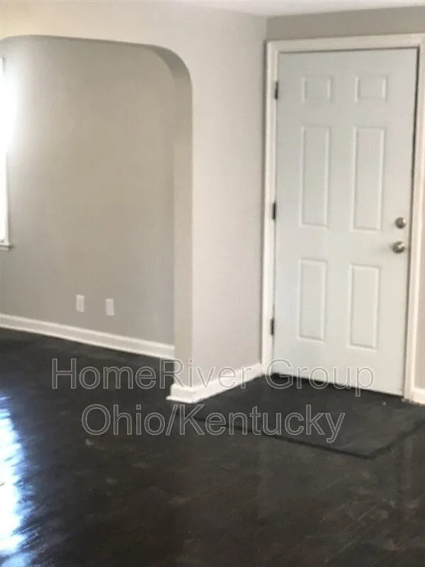 Building Photo - 2369 Taylor Ave