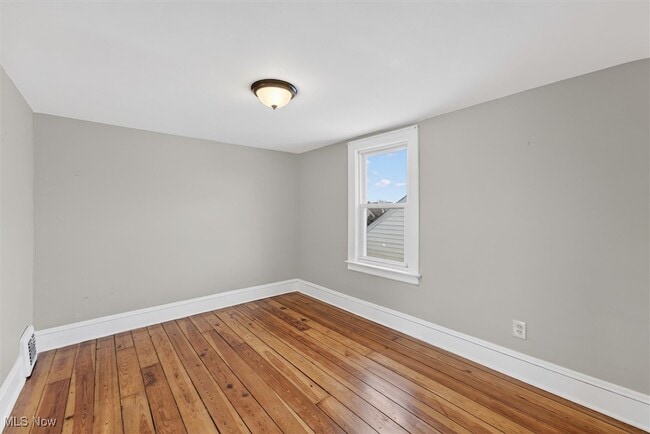 Building Photo - 10608 Wadsworth Ave