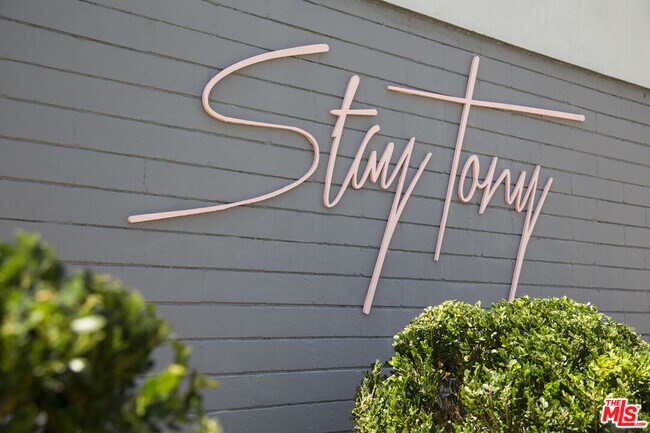 Building Photo - 8911 Cynthia St