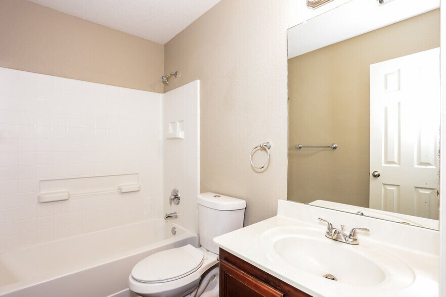 Building Photo - 2732 Maegen Cir