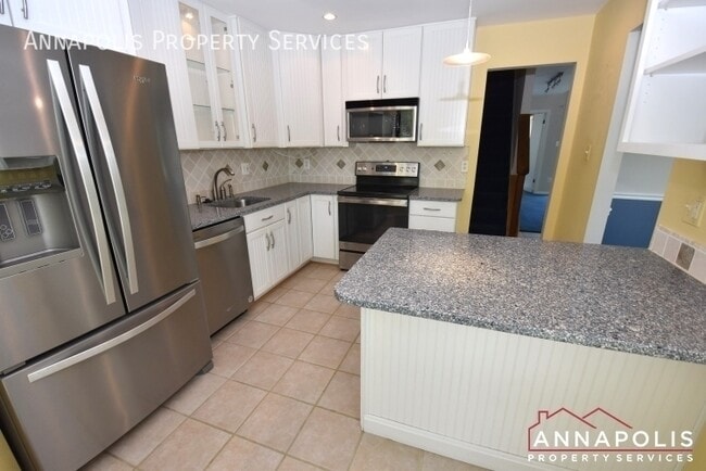 Building Photo - 932 Yachtsman Way