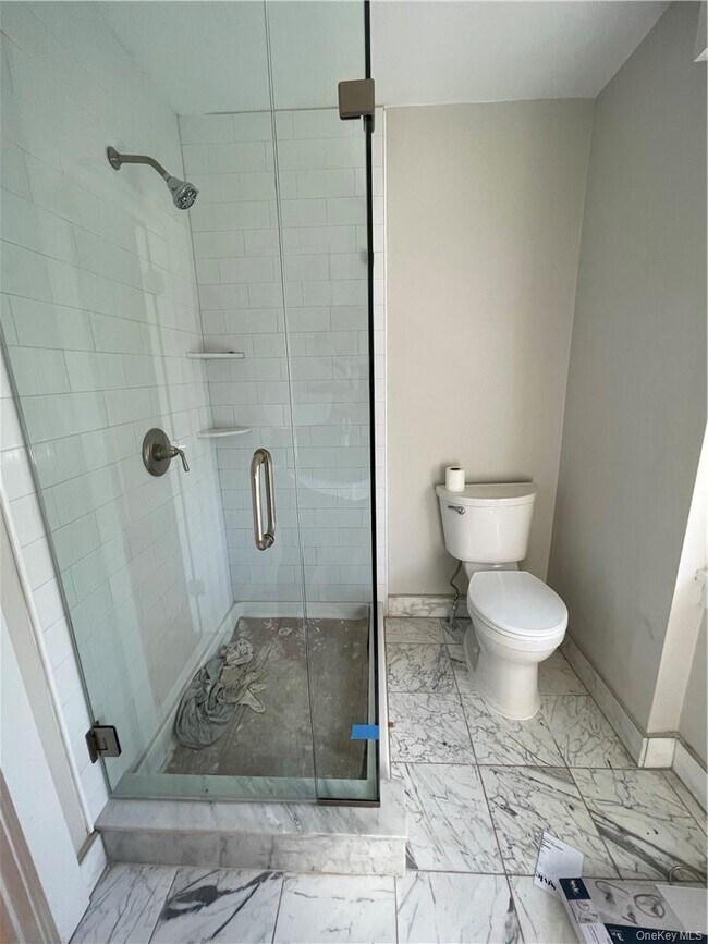 Building Photo - 7 Bonnie Brae Ave