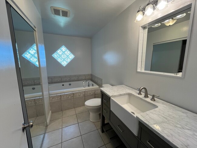 Building Photo - 5708 Cochran Dr