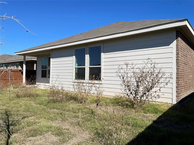 Building Photo - 8521 Centerboard Ln