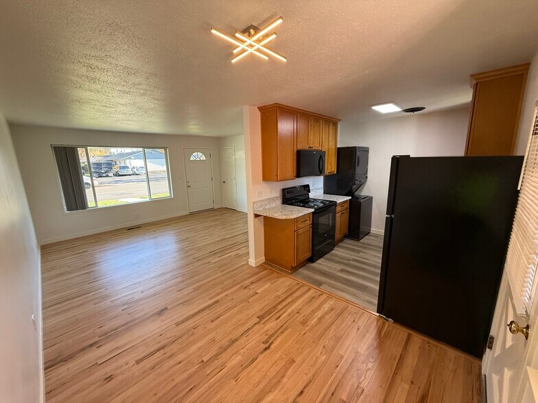 Building Photo - 406 N Morrison Rd