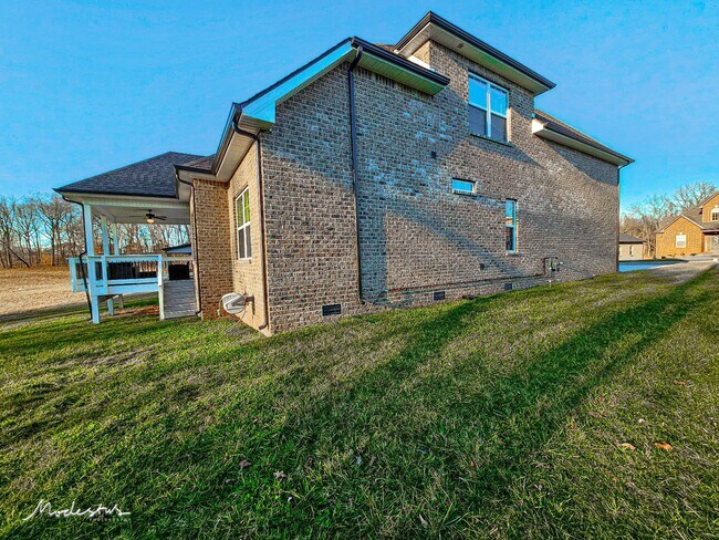 Building Photo - 1718 Oak Frst Dr