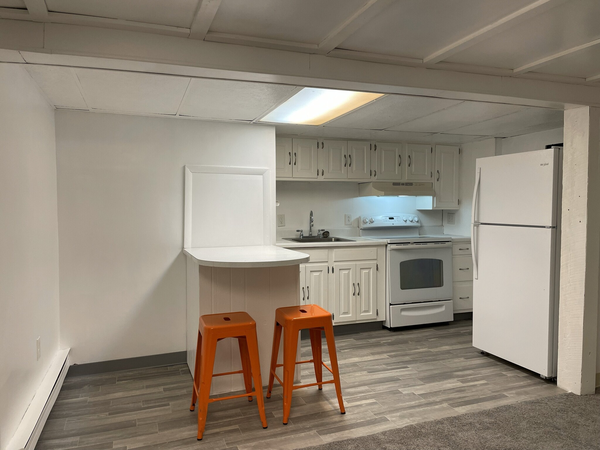 Kitchen - 139 S York Rd