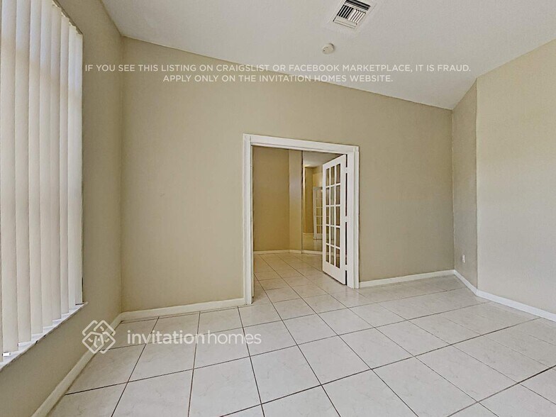 Building Photo - 1422 SW 158th Ave