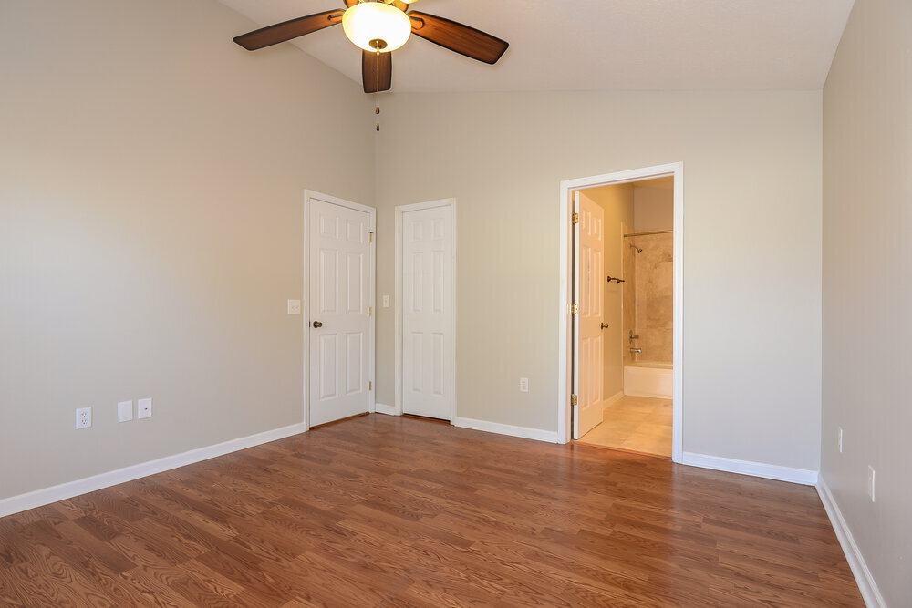 Building Photo - 535 Royal Ridge St