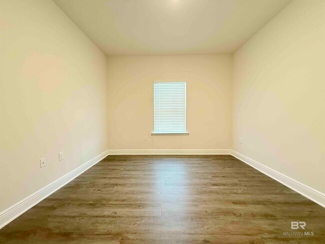 Building Photo - 30837 Semper Dr