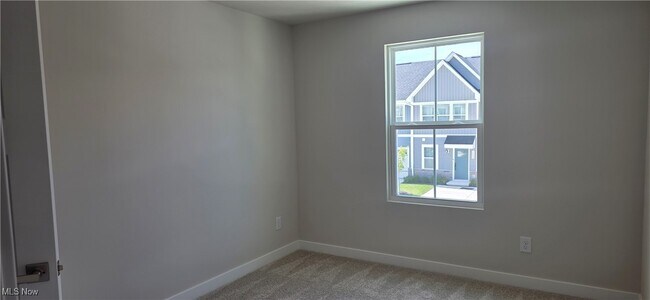 Building Photo - 1845 Shank Dr