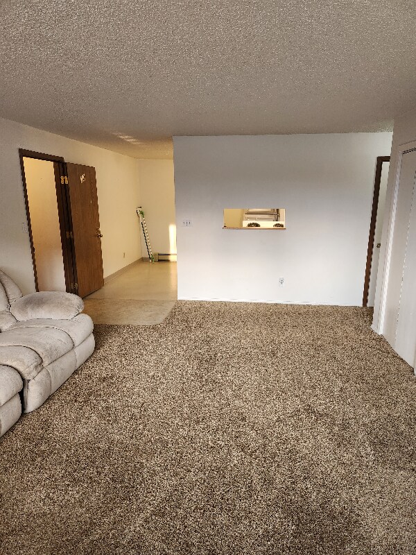 Building Photo - 131 Miller St NE