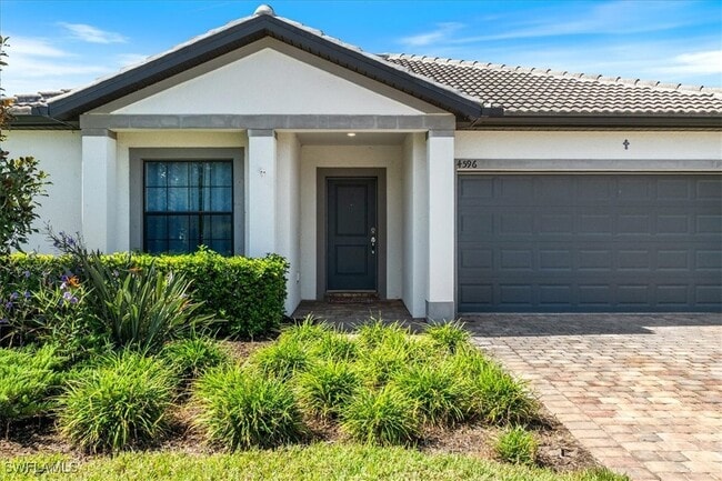 Building Photo - 4596 Lamaida Ln