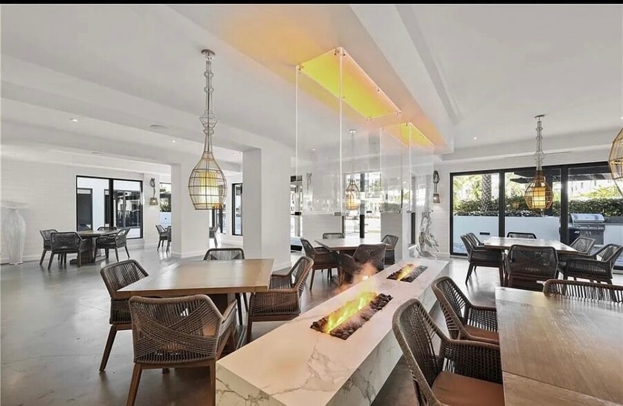 Building Photo - 1111 Central Ave