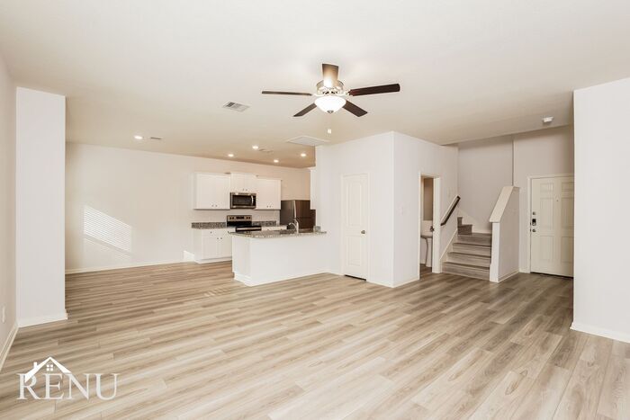 Building Photo - 10422 Sweetwater Creek Dr