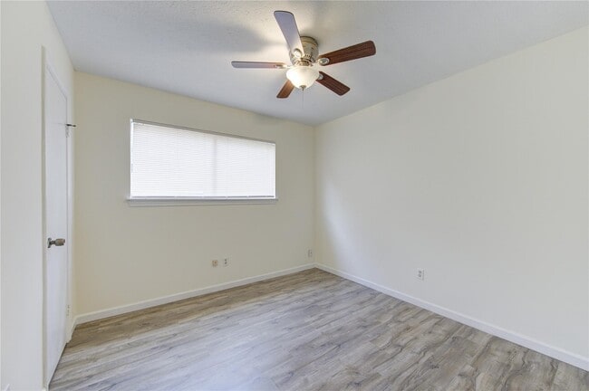 Building Photo - 950 Grand Jct Dr