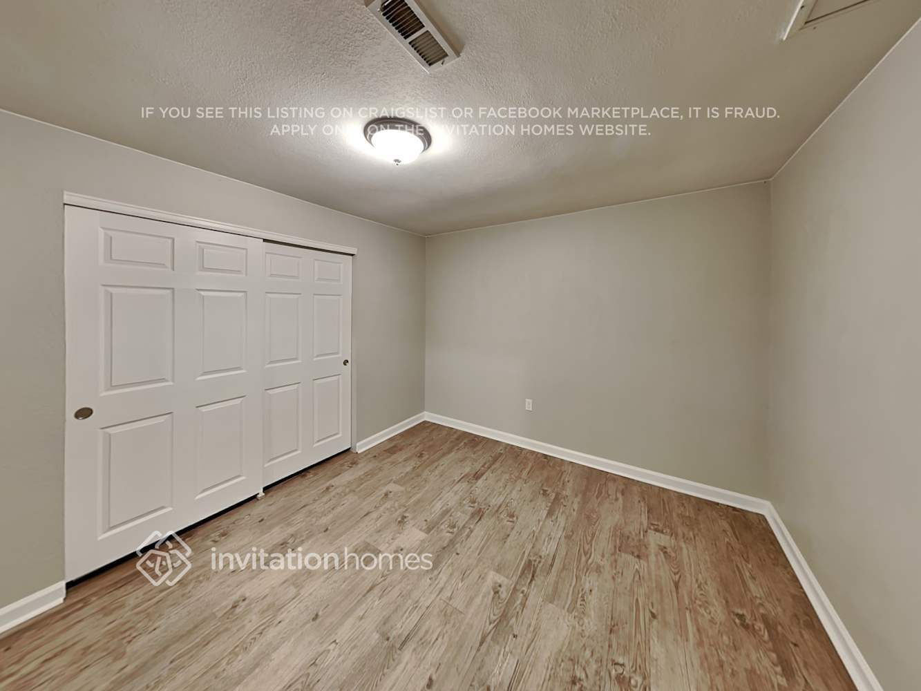 Building Photo - 16725 E Napa Dr