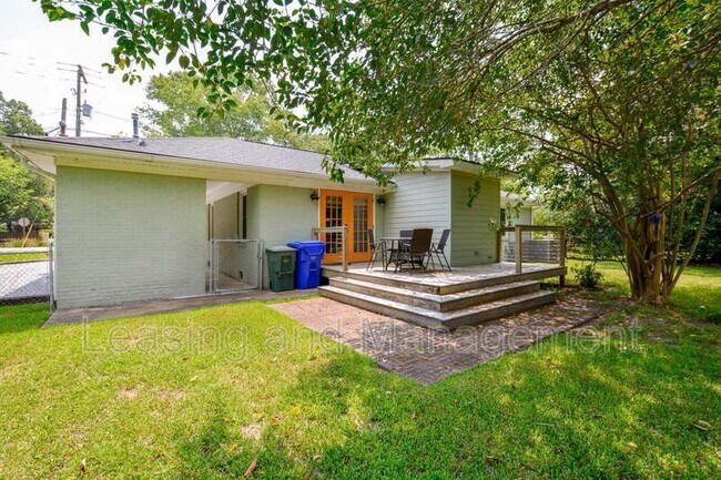 Building Photo - 743 Magnolia Rd