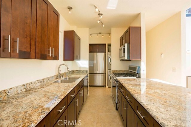 Building Photo - 1076 Miramar St