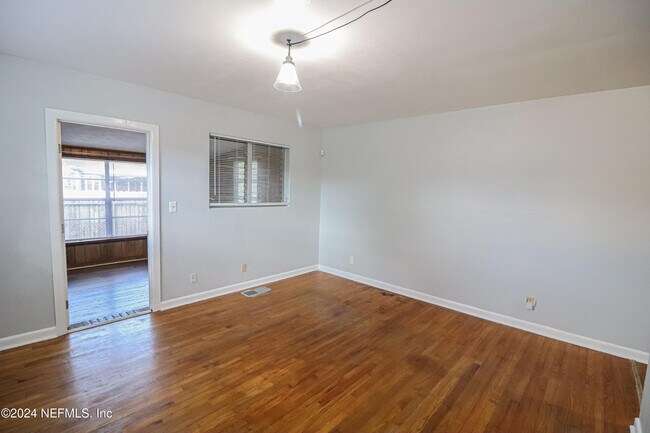 Building Photo - 6503 Ector Rd