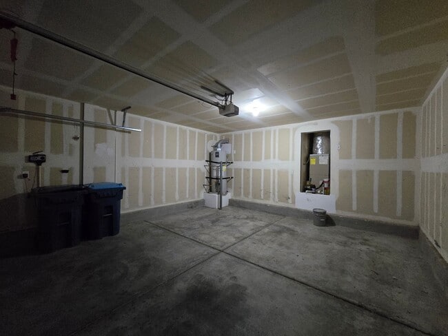Building Photo - Fabulous 3-Bedroom, 3.5-Bathroom Home with...
