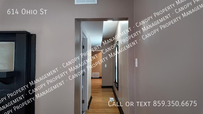 Building Photo - 614 Ohio St