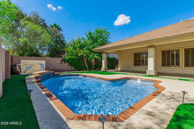Building Photo - 1687 E Carob Dr