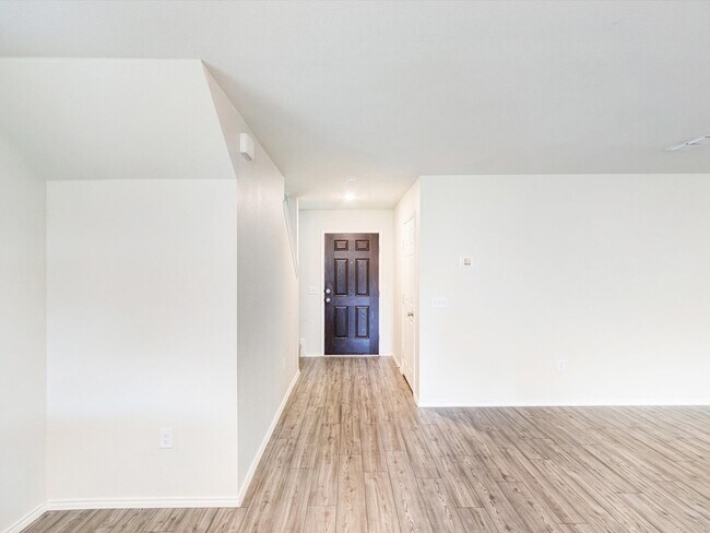 Building Photo - 405 Glendale Dr