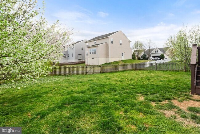 Building Photo - 9 Eisentown Drive