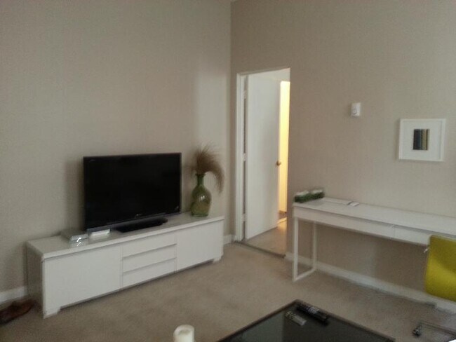 Building Photo - 23 Cortes St