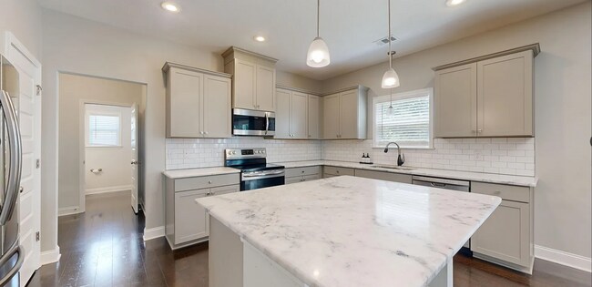 Building Photo - 7453 Coppice Dr