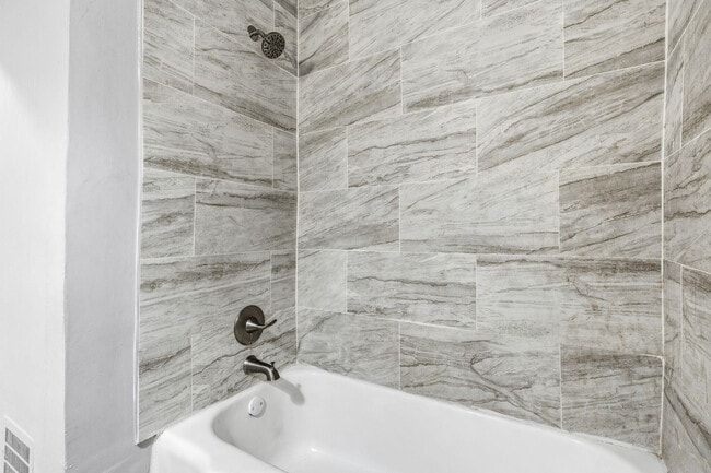 Building Photo - 1541 Washington Ave