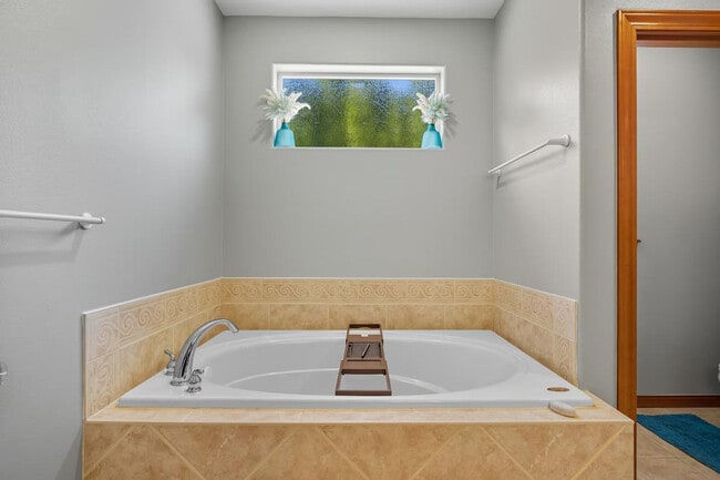 Building Photo - 355 Cindy Rd