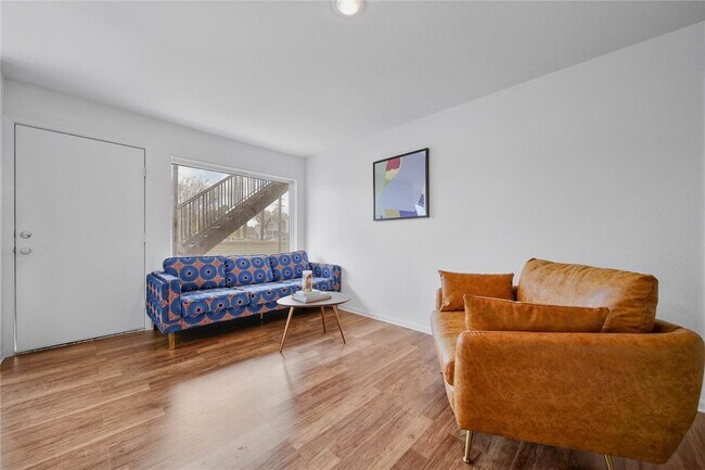 Building Photo - 1408 Hughes St