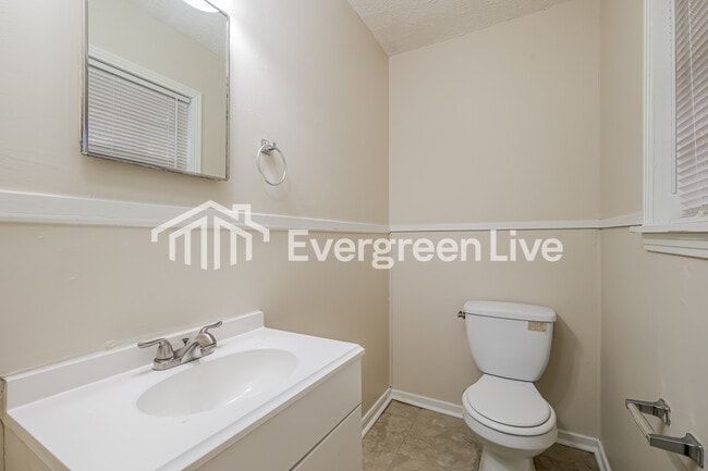 Building Photo - 205 Larado Dr