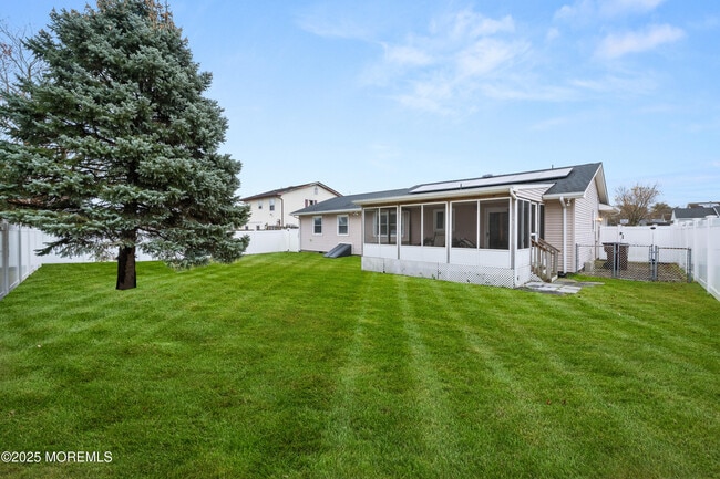 Building Photo - 21 Ford Ave