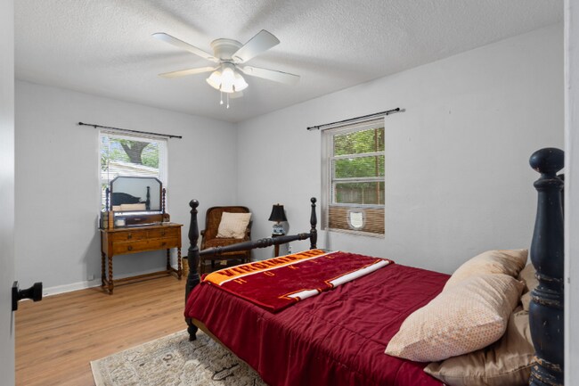Building Photo - 364 Okaloosa Ave