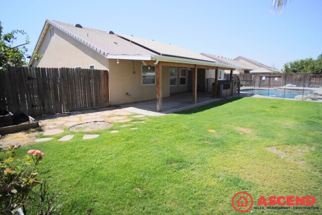 Building Photo - Charming 4-Bedroom, 2-Bathroom Home in Nor...