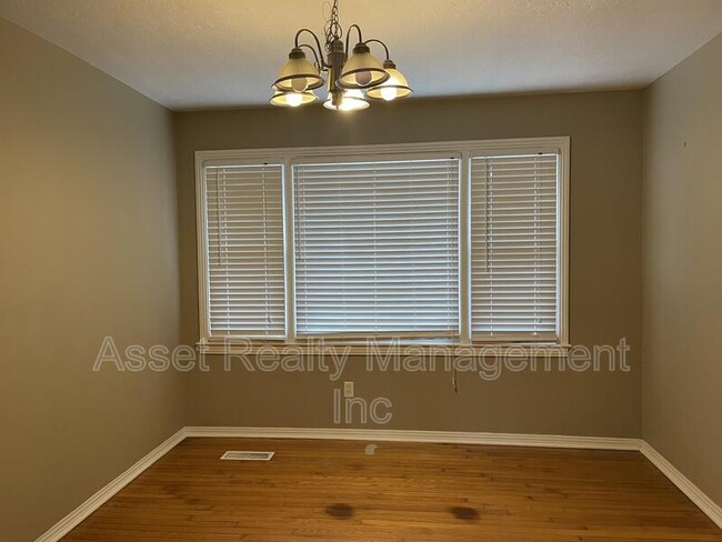 Building Photo - 5707 Scenic Ridge Rd