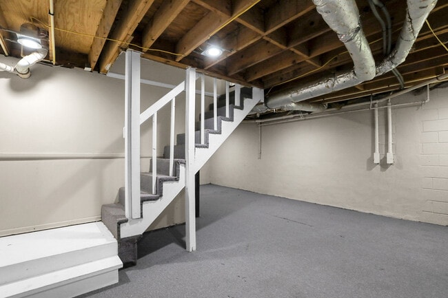Building Photo - 1229 Creek Forest Ct NW