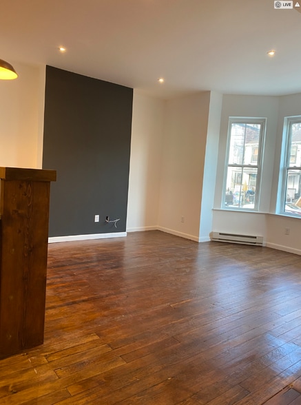 Building Photo - 249 1st St
