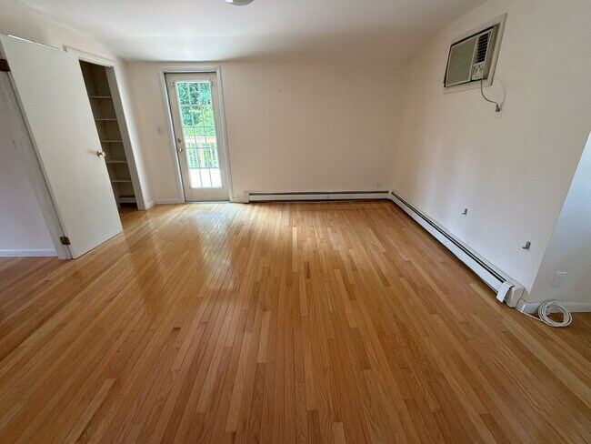 Building Photo - Six Raven Way LLC