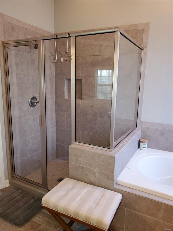 Building Photo - 9407 Cres Lodge Cir