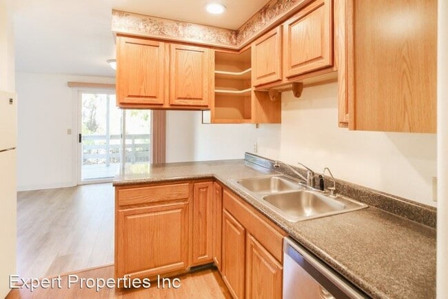 Building Photo - 3 br, 2.5 bath House - 622 Scenic Lane