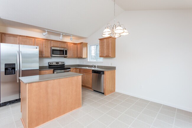 Building Photo - 47 Silverlight Wy