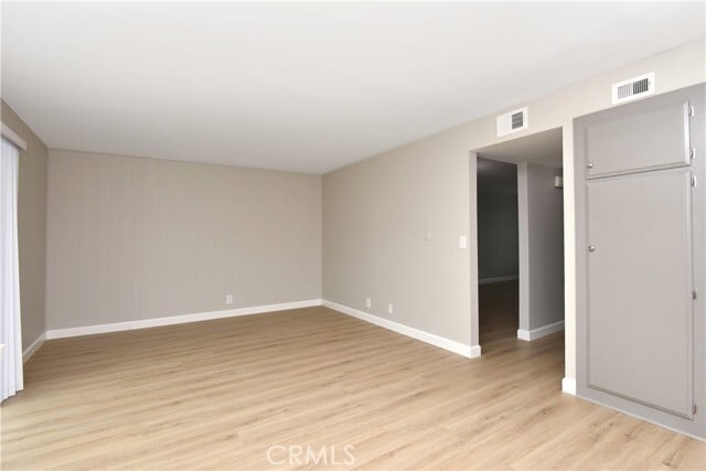 Building Photo - 4247 Larwin Ave