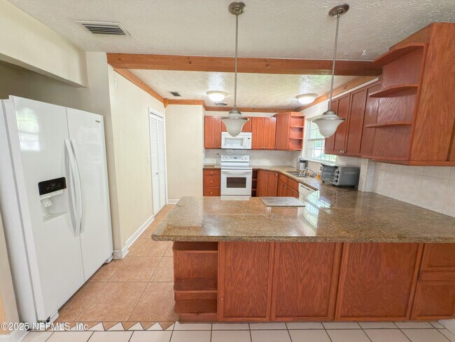 Building Photo - 6723 Cherbourg Ave S
