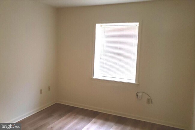 Building Photo - 121 S 3rd St